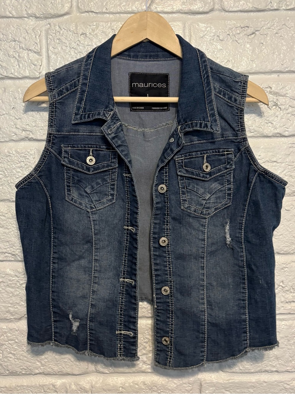 Maurices Dark Blue Wash Sleeveless Denim Vest Distressed Button Front Size Large